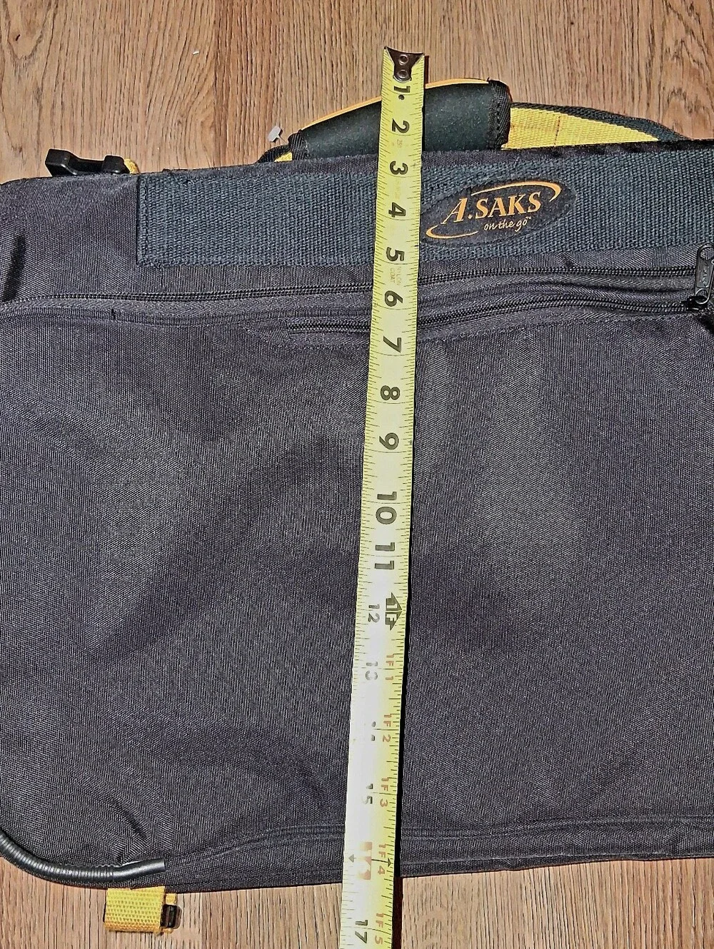 A. Saks saks deluxe